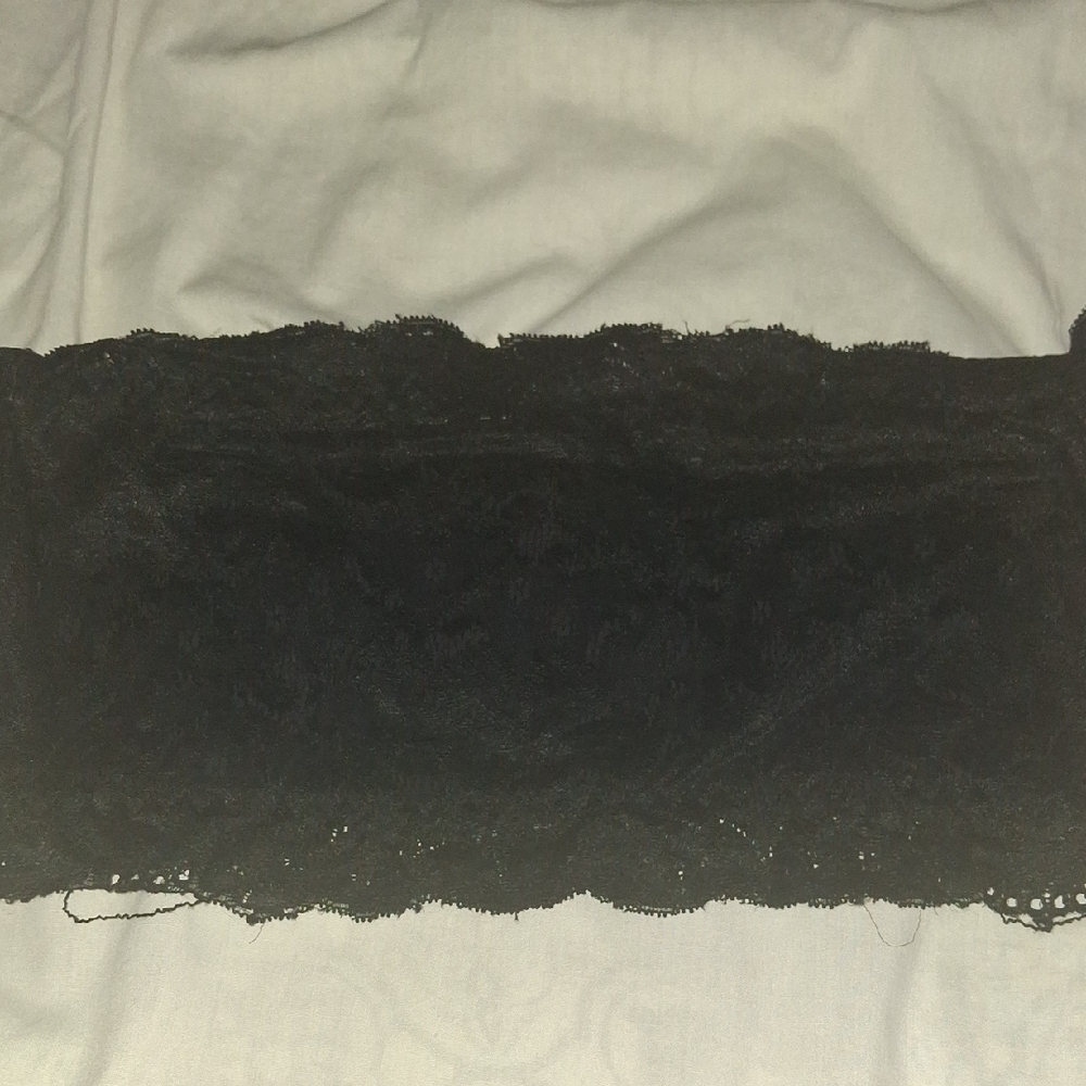 Mittoshop Black Lace Crop Top